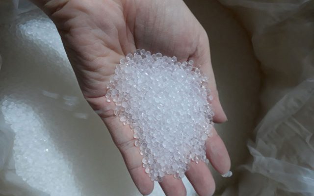 hạt chống ẩm là gì